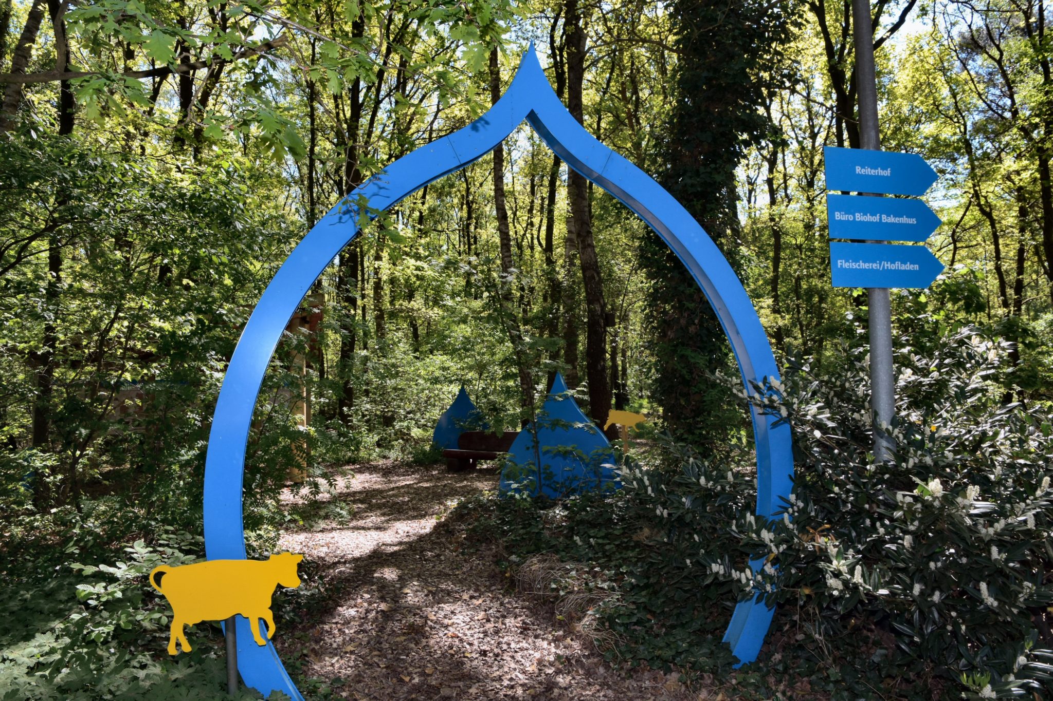 biohof_Lehrpfad_Eingang-2048×1365